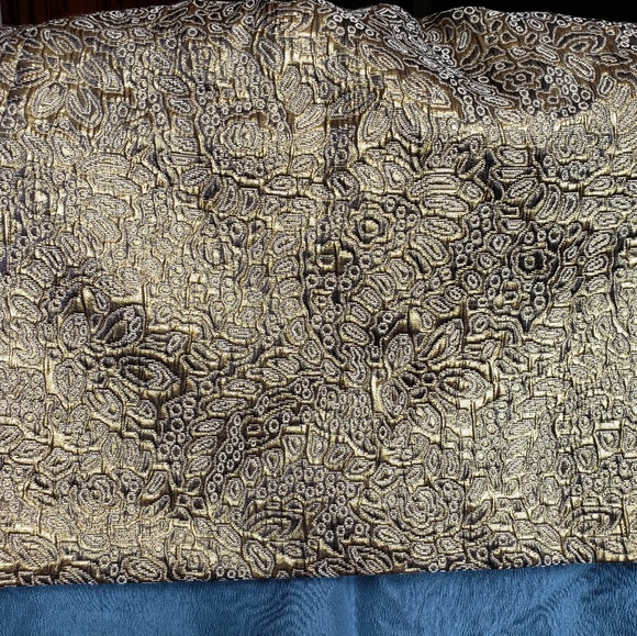 Mask - Picture 5 of 7